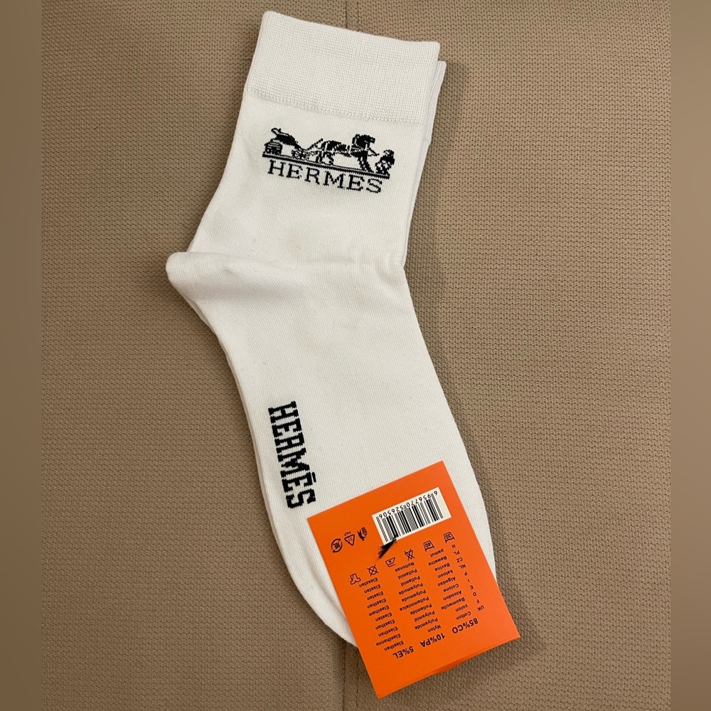 Chic Graphic Carriage Cotton Blend Socks – White & Black - Picture 2 of 3
